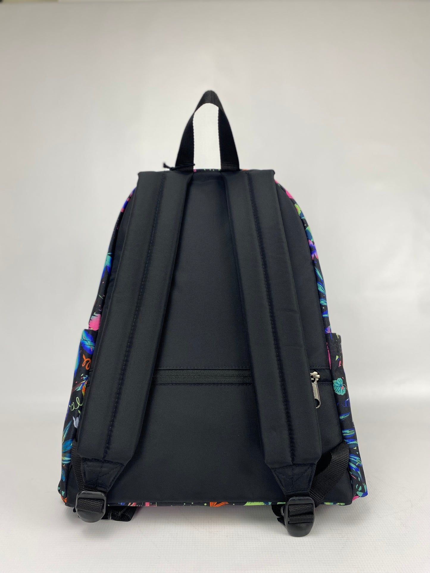 Sac à dos Eastpak NOIR/FLORAL+ Gourde gratuite